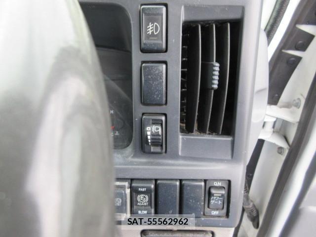 Nissan CONDOR 2013-01 1741771-15