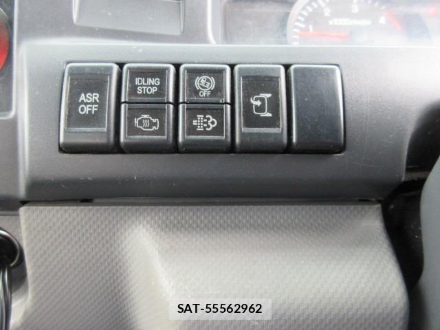 Nissan CONDOR 2013-01 1741771-16