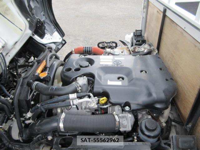 Nissan CONDOR 2013-01 1741771-27