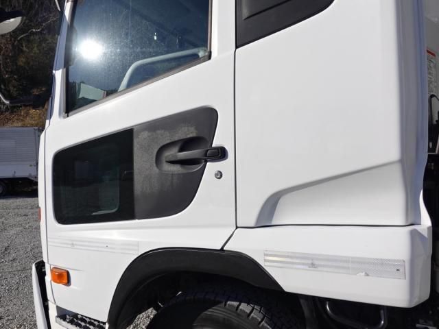Nissan CONDOR 2013-03 3000752-11