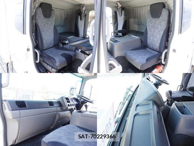 Nissan CONDOR 2015-11 3356161-24