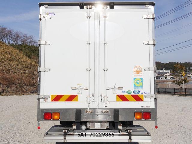 Nissan CONDOR 2015-11 3356161-8