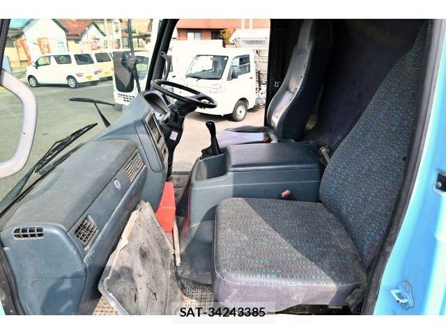 Nissan CONDOR 2011-01 3663489-16