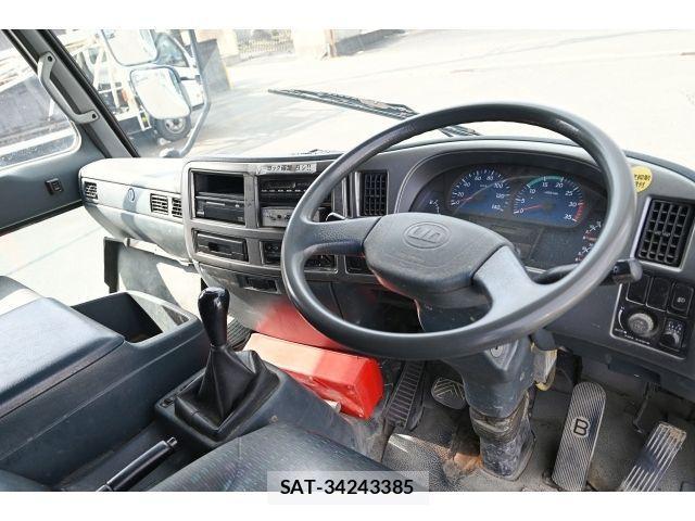 Nissan CONDOR 2011-01 3663489-1
