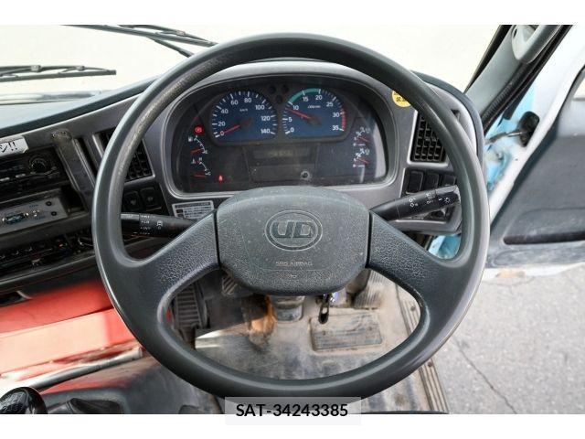 Nissan CONDOR 2011-01 3663489-21