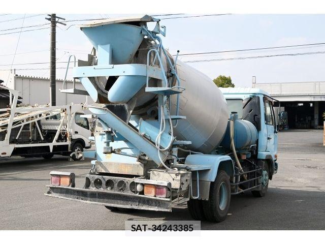 Nissan CONDOR 2011-01 3663489-4