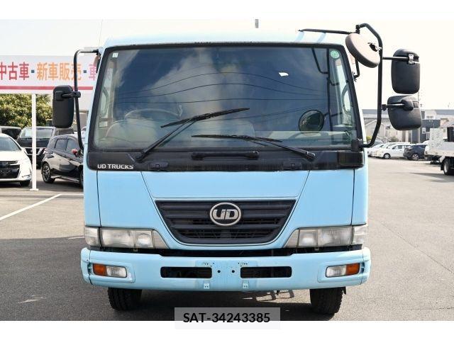 Nissan CONDOR 2011-01 3663489-5