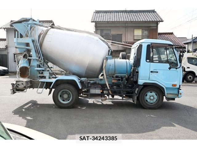 Nissan CONDOR 2011-01 3663489-7