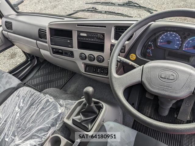 Nissan CONDOR 2018-04 4420067-22
