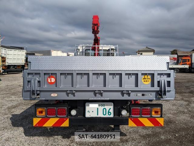 Nissan CONDOR 2018-04 4420067-5
