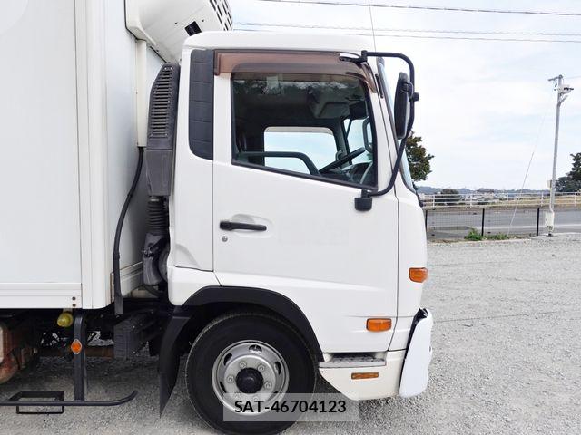 Nissan CONDOR 2013-12 4934597-6