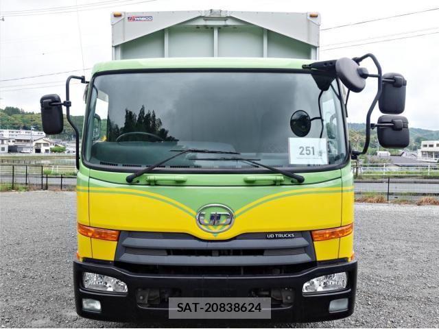 Nissan CONDOR 2016-04 6641357-2