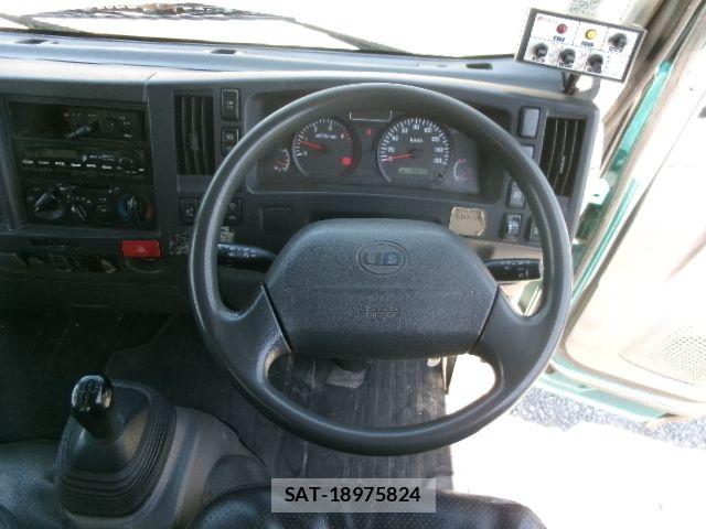 Nissan CONDOR 2013-02 6675388-18