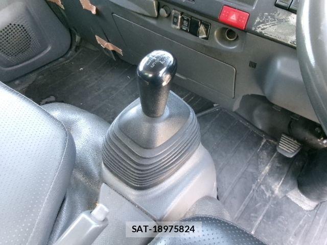 Nissan CONDOR 2013-02 6675388-19