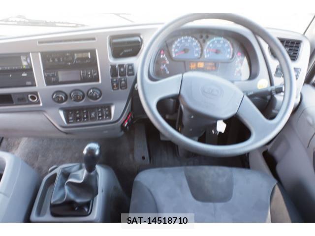 Nissan CONDOR 2015-04 6790792-14