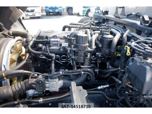 Nissan CONDOR 2015-04 6790792-16