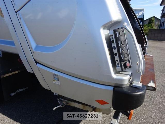 Nissan CONDOR 2014-06 6790789-25