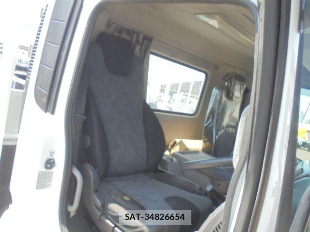 Nissan CONDOR 2017-07 7216183-9