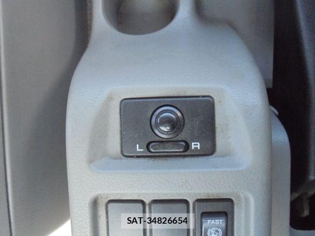 Nissan CONDOR 2017-07 7216183-16
