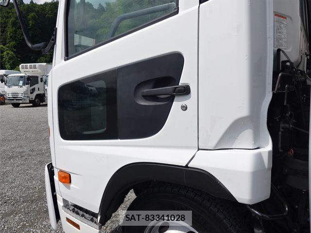Nissan CONDOR 2015-03 7453508-9