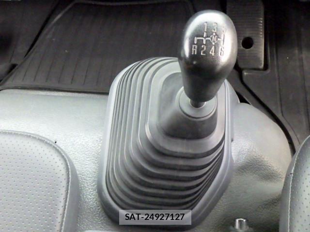 Nissan CONDOR 2021-01 7499931-13