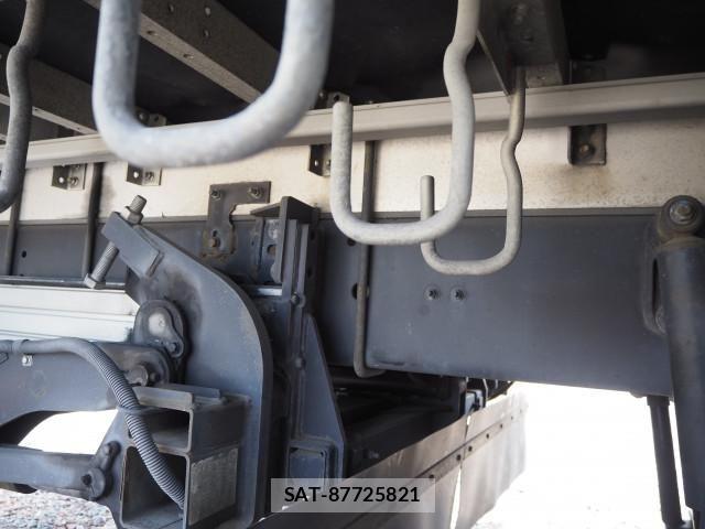 Nissan CONDOR 2015-03 7499934-19
