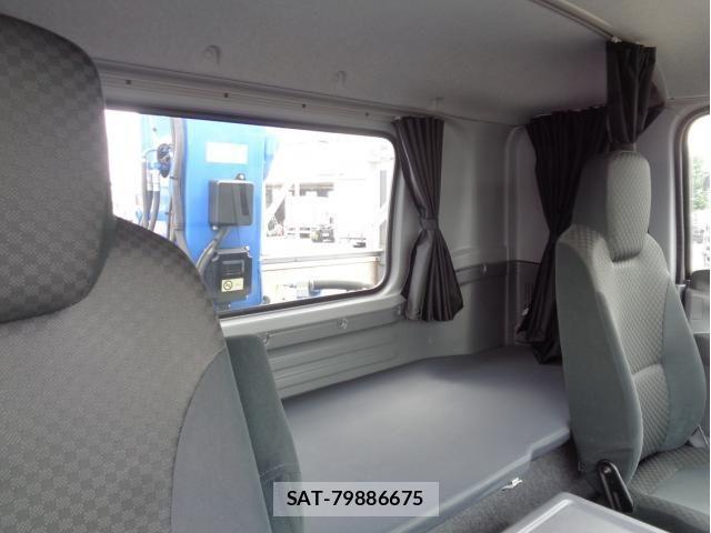 Nissan CONDOR 2021-05 7499930-20