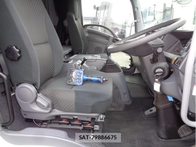 Nissan CONDOR 2021-05 7499930-24