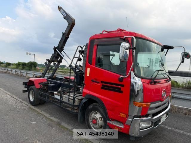 Nissan CONDOR 2014-03 7783526-0