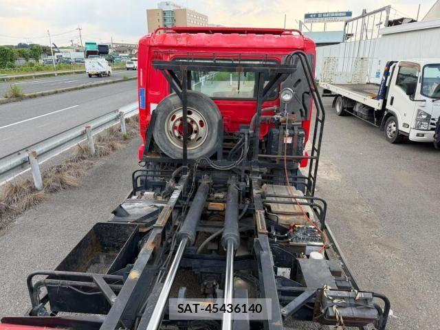Nissan CONDOR 2014-03 7783526-14