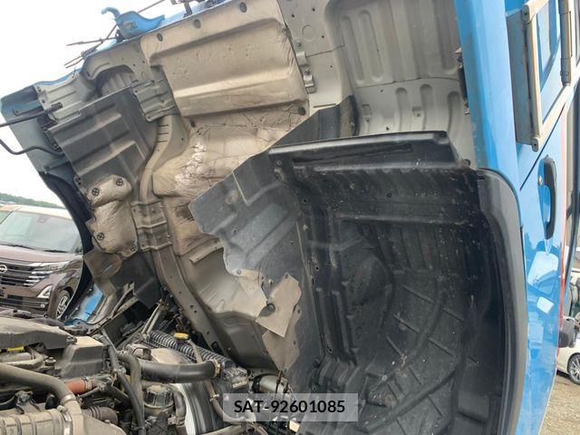 Nissan CONDOR 2016-11 7960968-26