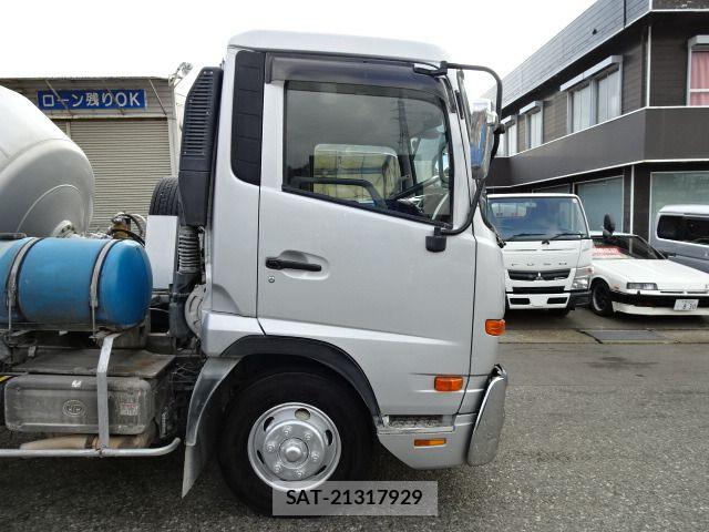 Nissan CONDOR 2017-02 8098519-19