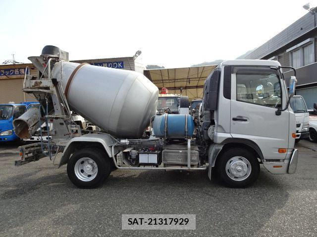 Nissan CONDOR 2017-02 8098519-2