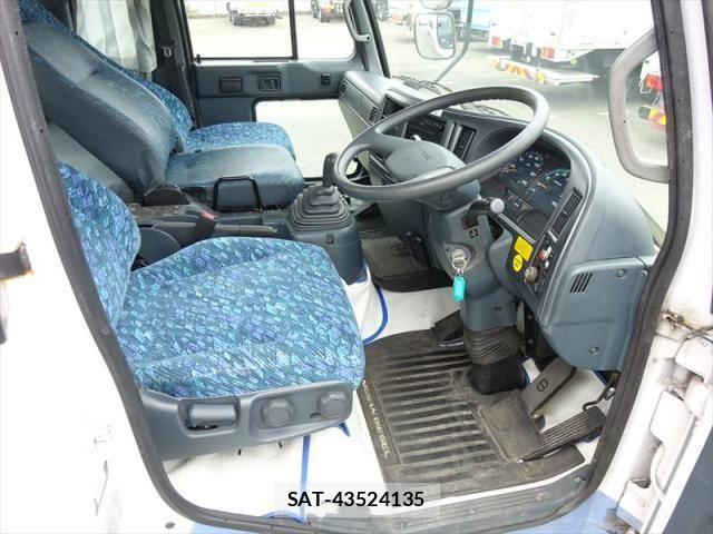 Nissan CONDOR 2000-10 8158163-22