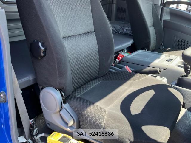 Nissan CONDOR 2019-11 8158162-14