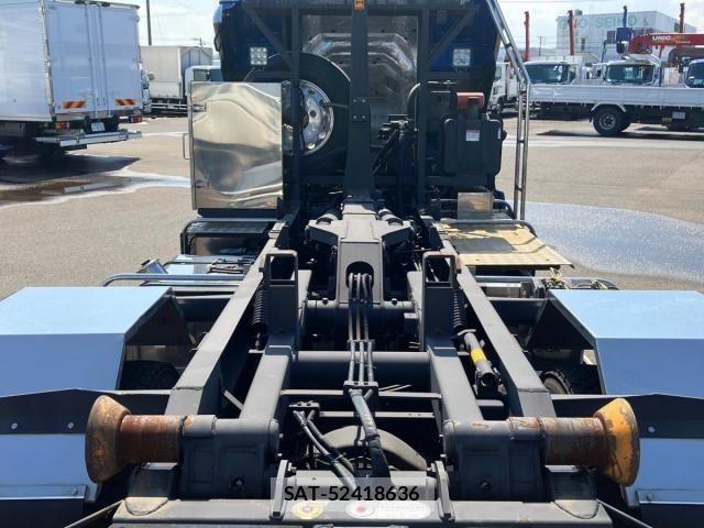 Nissan CONDOR 2019-11 8158162-7