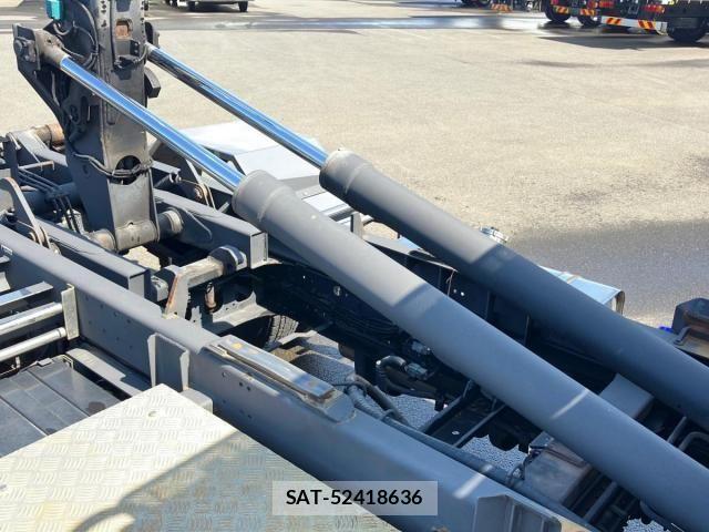 Nissan CONDOR 2019-11 8158162-8