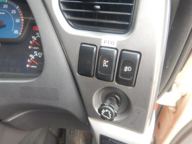 Nissan CONDOR 2013-07 8186346-14