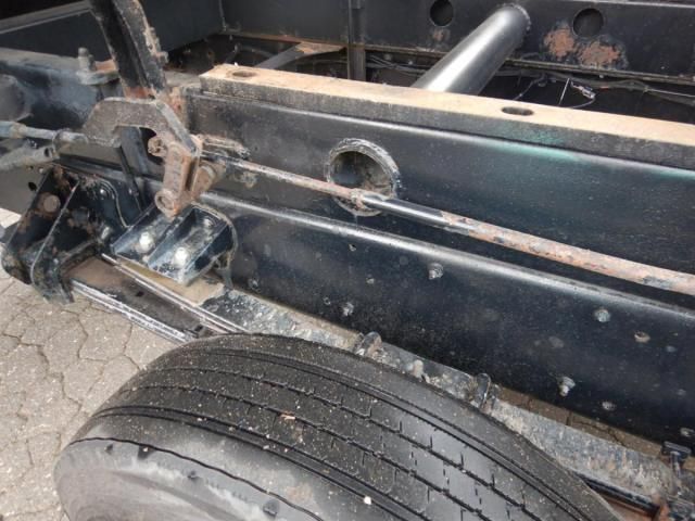 Nissan CONDOR 2001-03 8311068-18