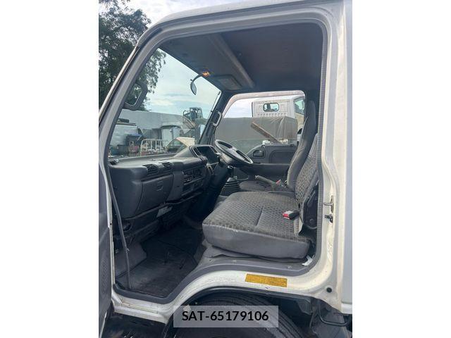 Nissan CONDOR 2004-10 8313721-3