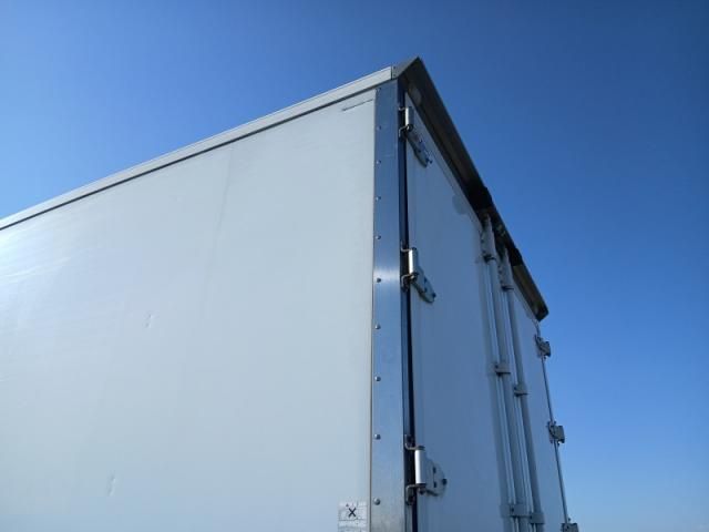 Nissan CONDOR 2014-01 8331863-15