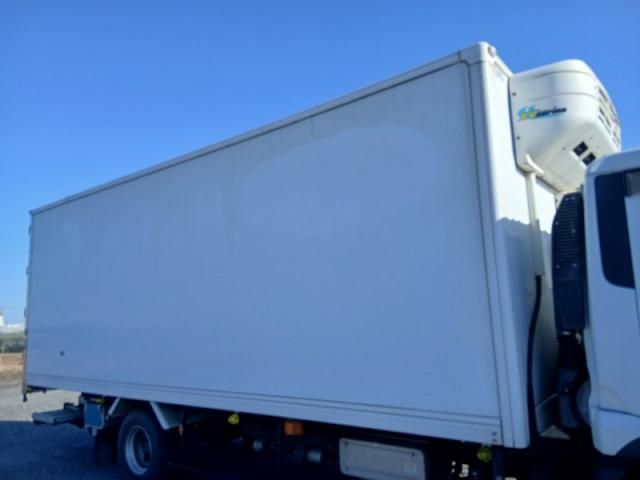 Nissan CONDOR 2014-01 8331863-16