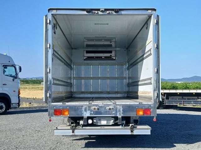 Nissan CONDOR 2014-01 8331863-19