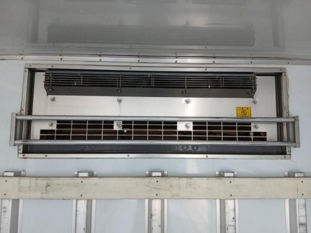Nissan CONDOR 2014-01 8331863-27