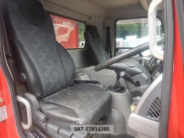 Nissan CONDOR 2013-09 8354158-18