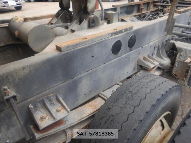 Nissan CONDOR 2013-09 8354158-27