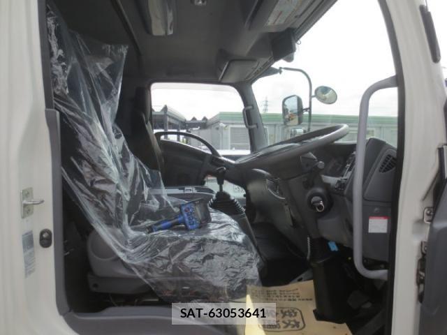 Nissan CONDOR 2021-05 8524075-13