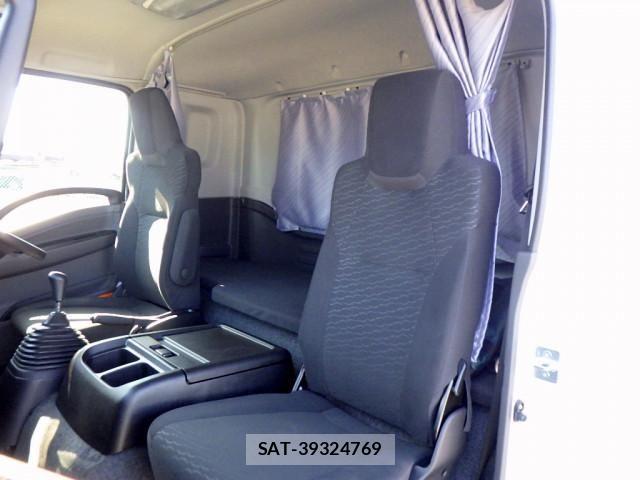 Nissan CONDOR 2024-06 8524076-9