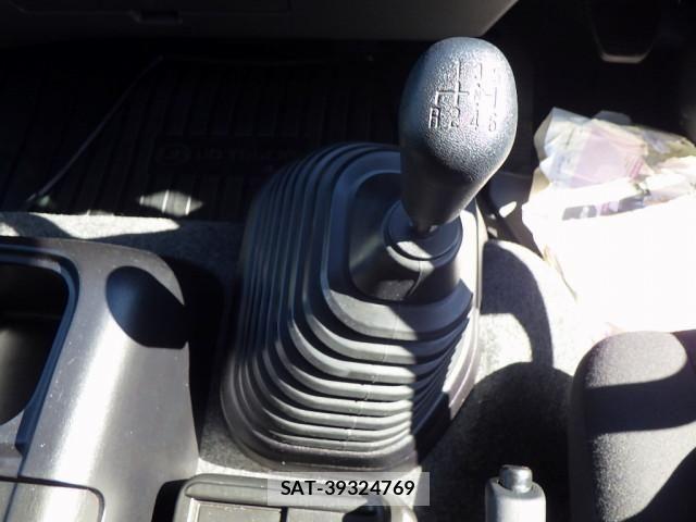 Nissan CONDOR 2024-06 8524076-12