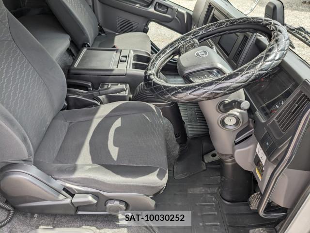 Nissan CONDOR 2024-08 8524074-25
